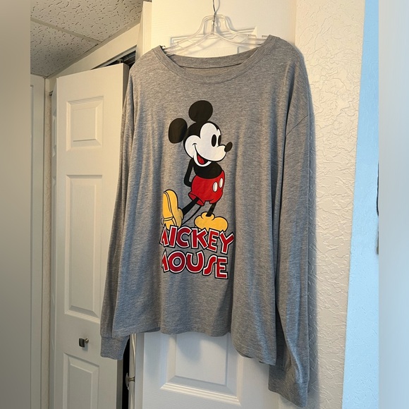 Disney Tops - DISNEY MICKEY MOUSE 3X GREY LONG SLEEVE TOP
